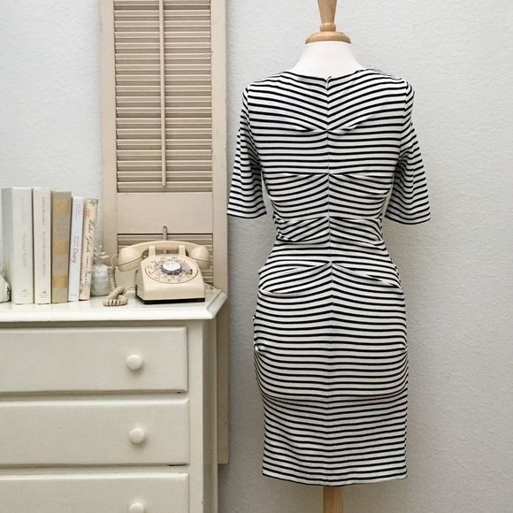 A Pea in the Pod Striped Body Contour Ruched Maternity Dress, Small - Picture 5 of 8